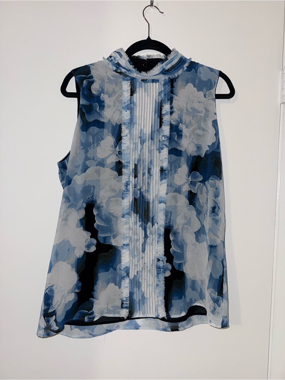 Karl Lagerfeld Blue & White Floral Pleated Mock Neck Camisole